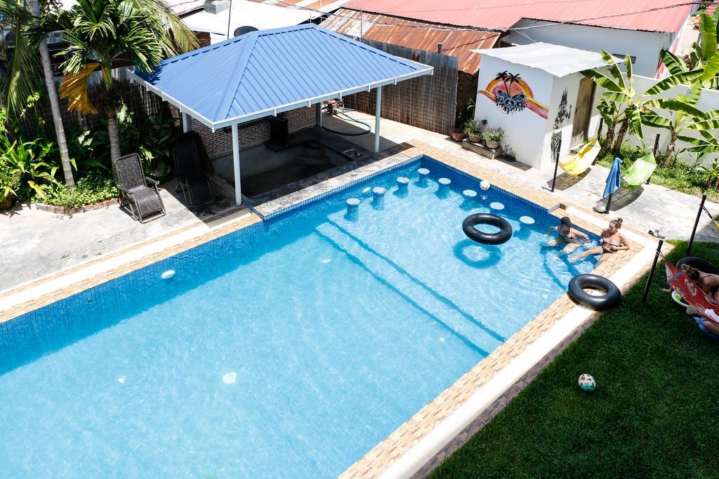 Hostel Pool Party Siem Reap