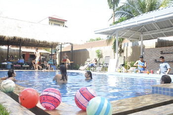 Pool Party Hostel Siem Reap