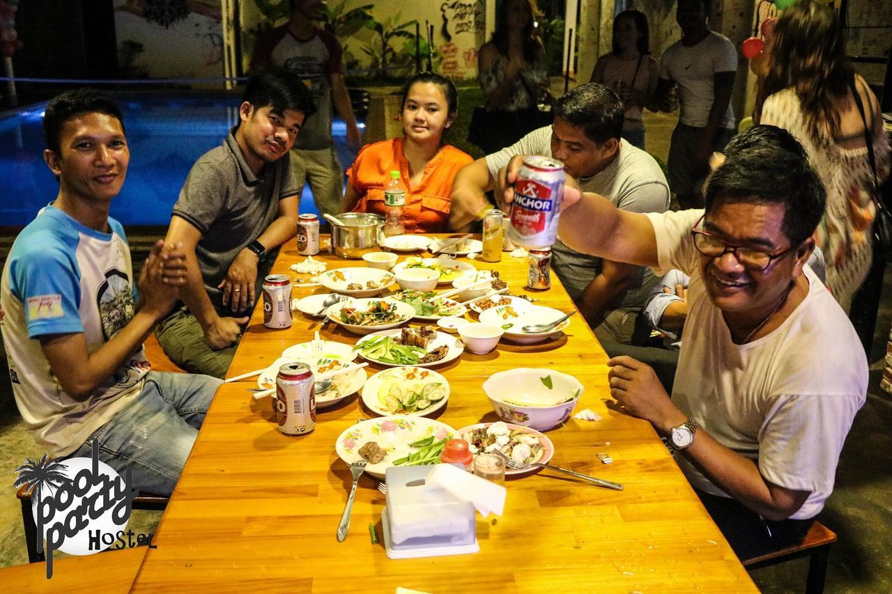 Hostel Pool Party Siem Reap